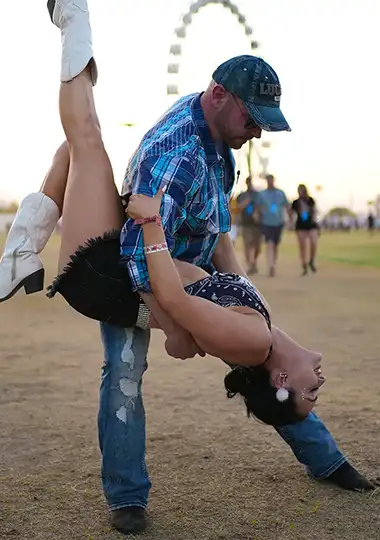 COUNTRY SWING