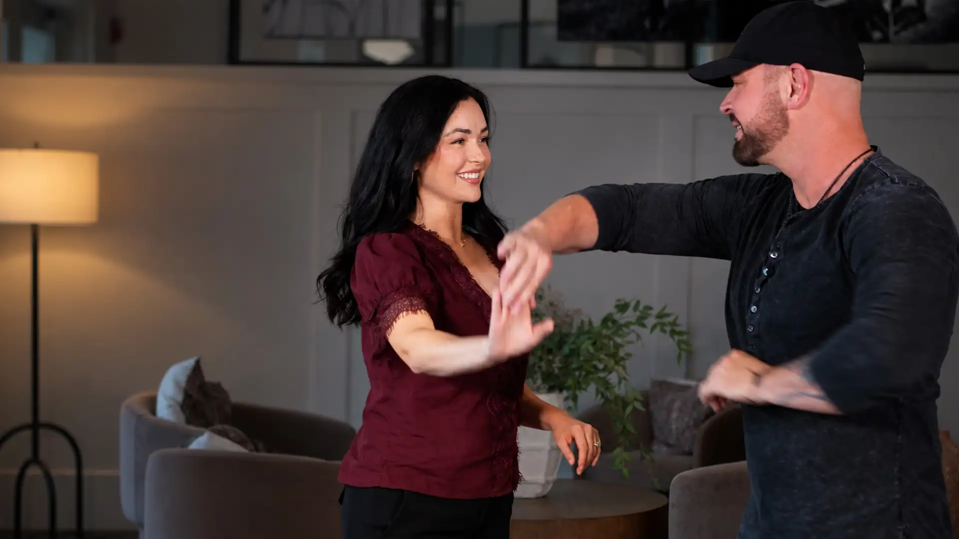 Salsa: Alternating Turns